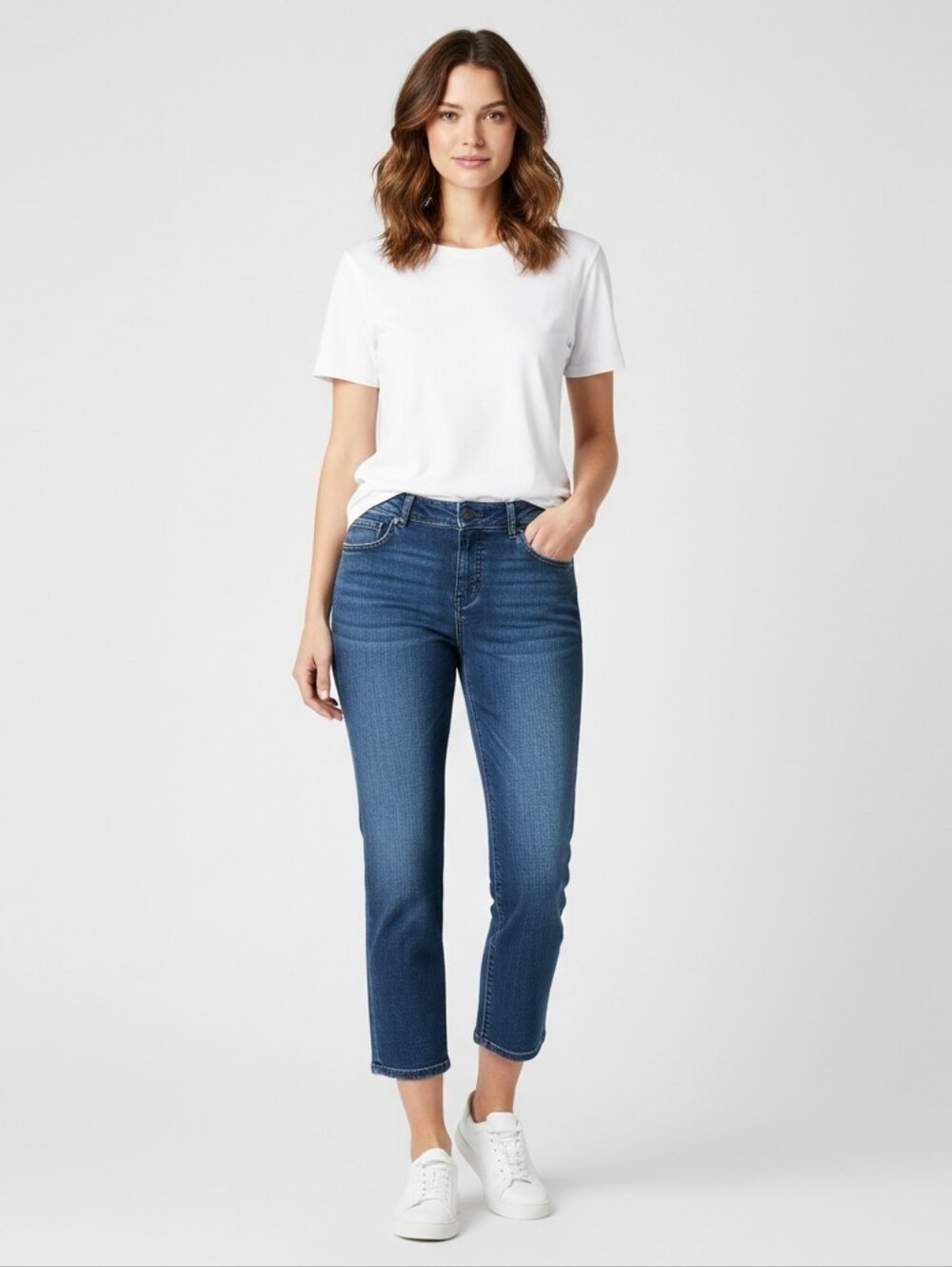 So Slimming by Chico's  mid rise medium wash cropped straight leg jeans sz 2/ 12